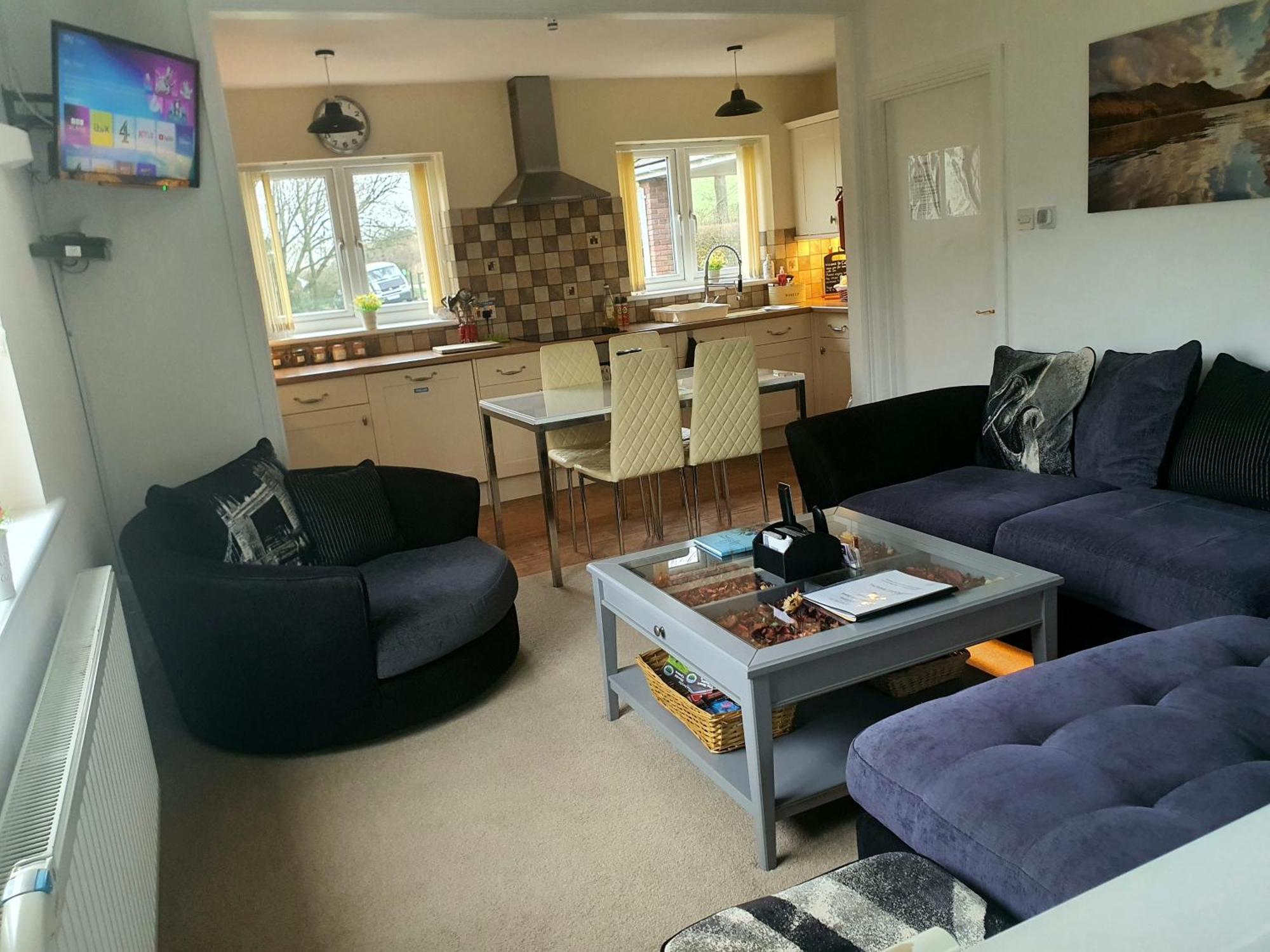 Idyllic 2 Bedroom Self-Contained Upsidedown Annexe Llandrindod Wells Extérieur photo