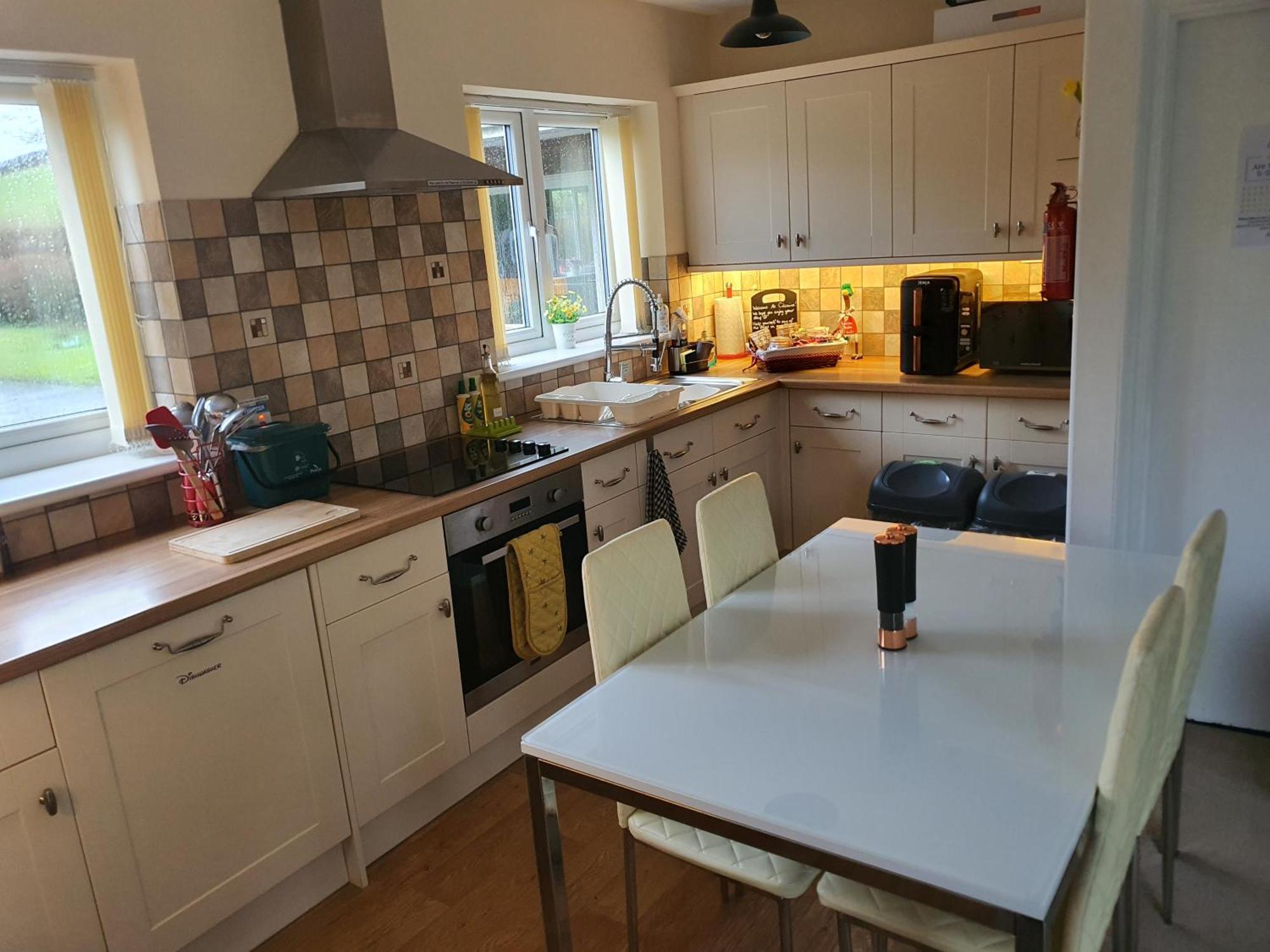 Idyllic 2 Bedroom Self-Contained Upsidedown Annexe Llandrindod Wells Extérieur photo